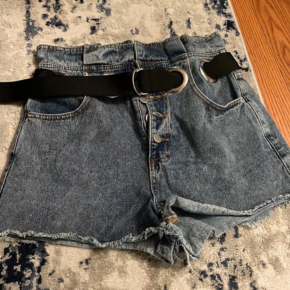 Worn once. High waist denim shorts.
